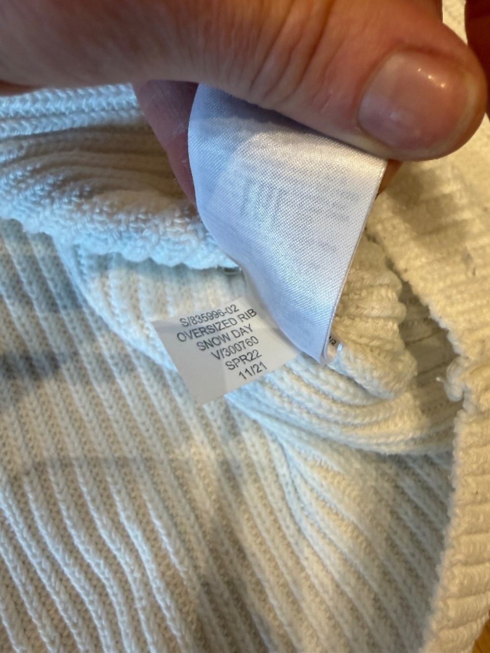 Banana Republic Oversized White 100% Cotton Sweater - Picture 6 of 9